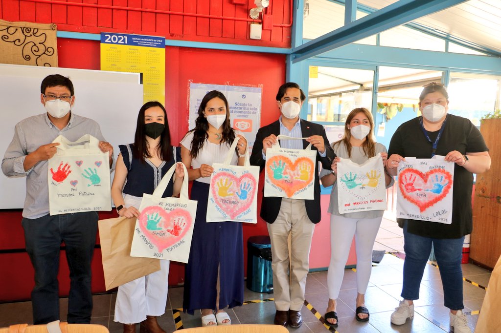 DPPColchagua's tweet photo. Esta mañana, DPP #Colchagua @CuadraLizana junto al Director de @SenadisOHiggins @KristianJahn visitaron el PMI @JUNJI_OHiggins "Manitos Pintadas" del rural sector El Membrillo de #Lolol para revisar el avance del Programa de Atención Temprana que realiza nuestra Delegación. https://t.co/s3HyNSBWWf