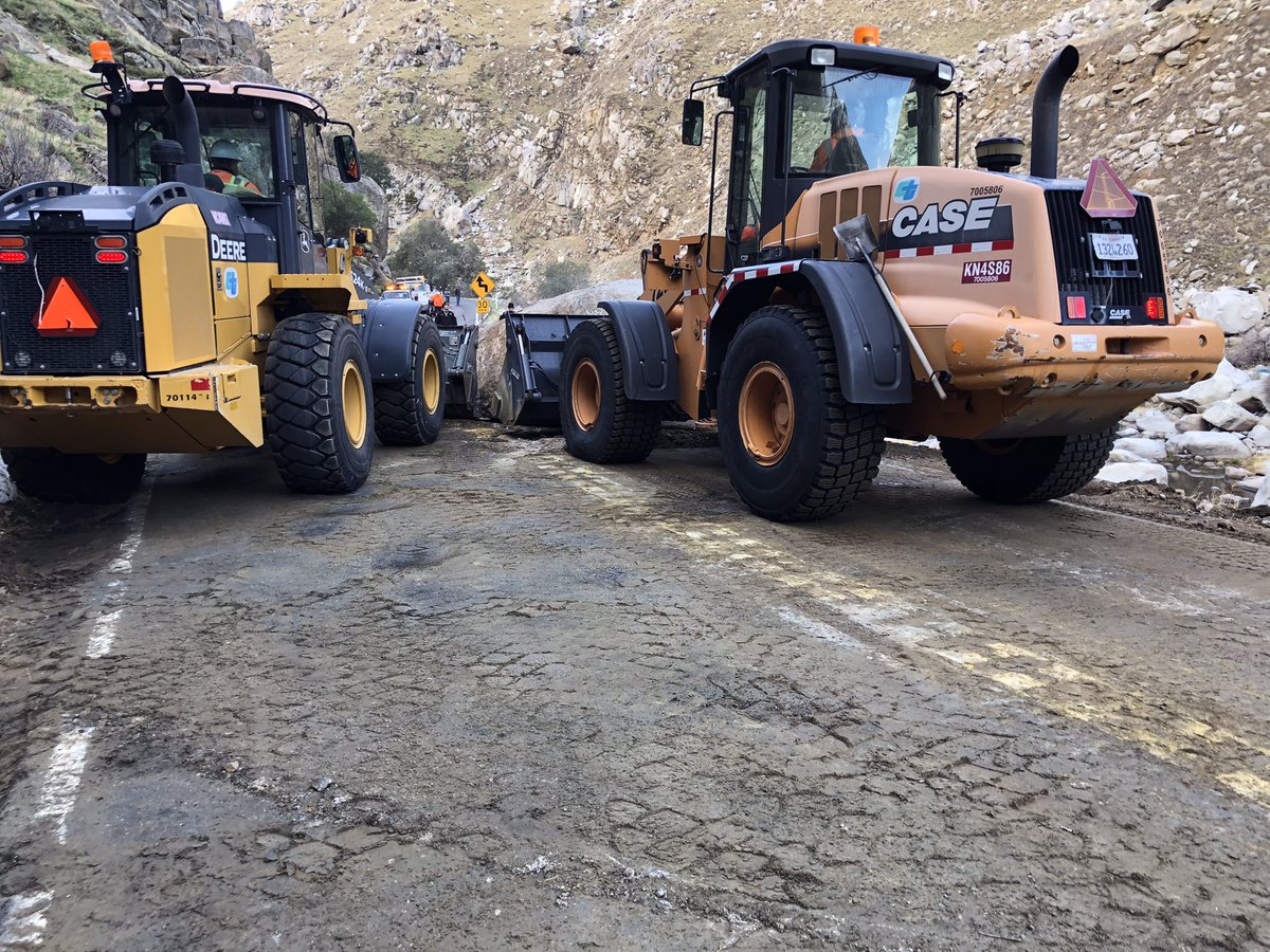 CaltransDist6's tweet photo. Behind the scenes again from yesterday, this time in the Kern Canyon on State Route 178 where crews removed multiple boulders from the roadway following an early morning rockslide. 
📷 Bodfish maintenance crew 626 https://t.co/o36RwPl45m