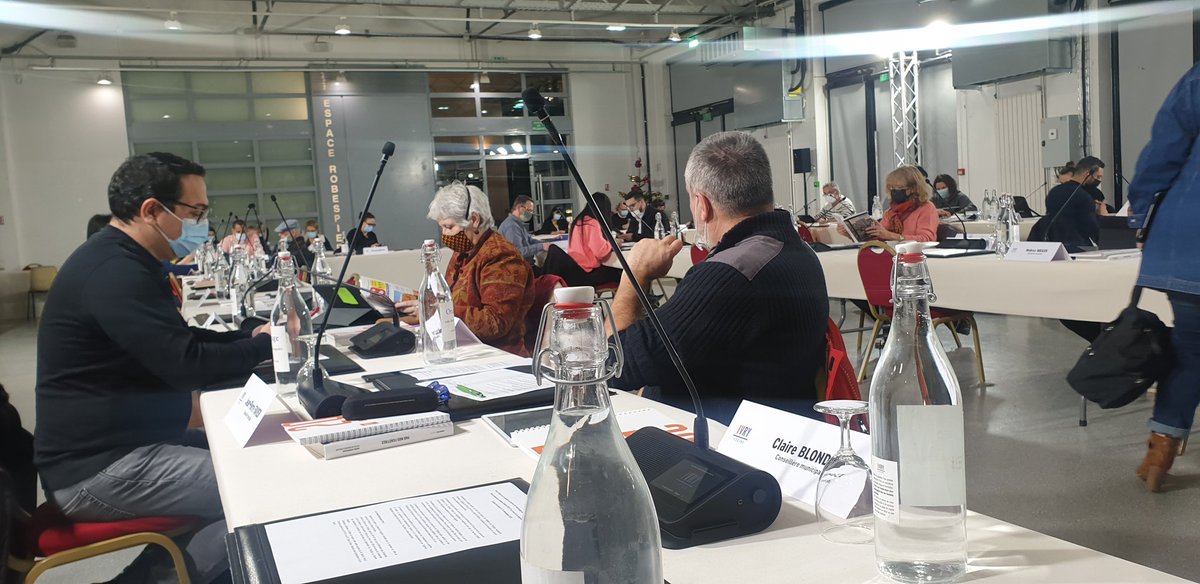 RKaaout's tweet photo. |● #conseilmunicipal 

Dernier conseil municipal de l'année. De nombreux points à l'ordre du jour...à suivre en direct sur Facebook live 🎥

#ivrysurseine #ivrycestvous #EnsembleCitoyens https://t.co/QJ53nFdvsX