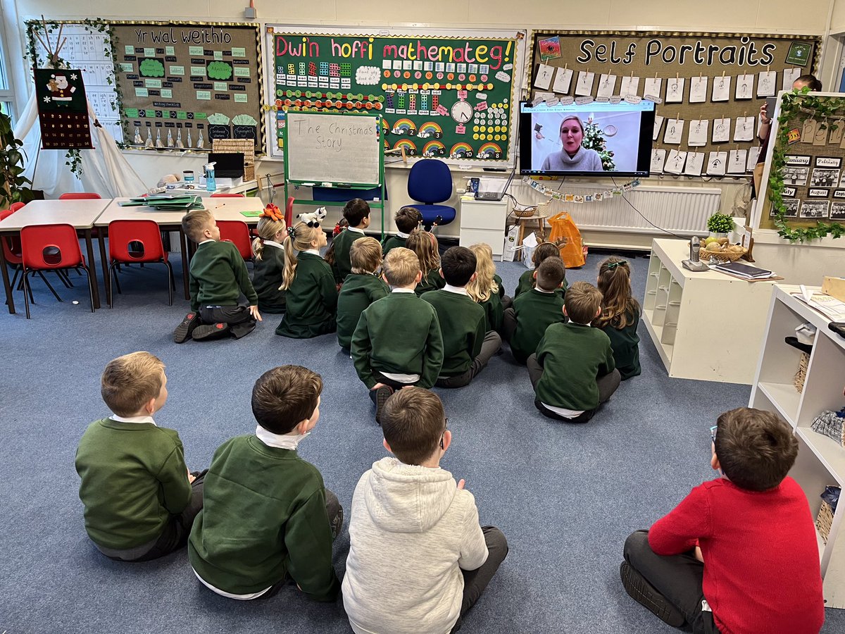 StMarysRCSch's tweet photo. We heard a special message from Mrs Appleby today! #CommunitySMR https://t.co/AGHGlMp7sp