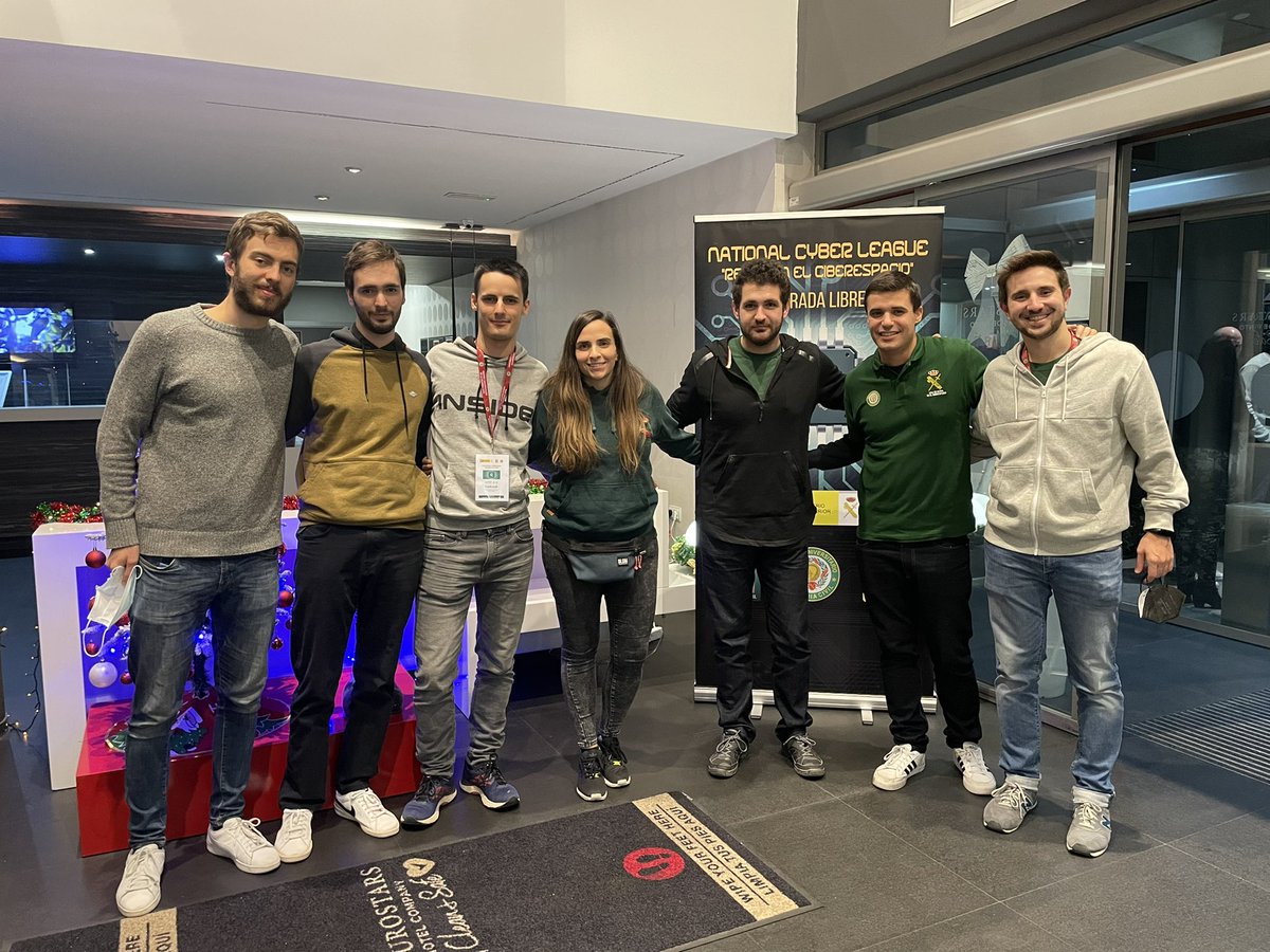 martrudix's tweet image. Aquí los dos equipos que tuve el honor de acompañar junto a durante su participación en la @es_ncl #http418 (@SQLazo) y @Base64CTF #IIINationalCyberLeagueGC
Trabajazo y premios merecidos 👏