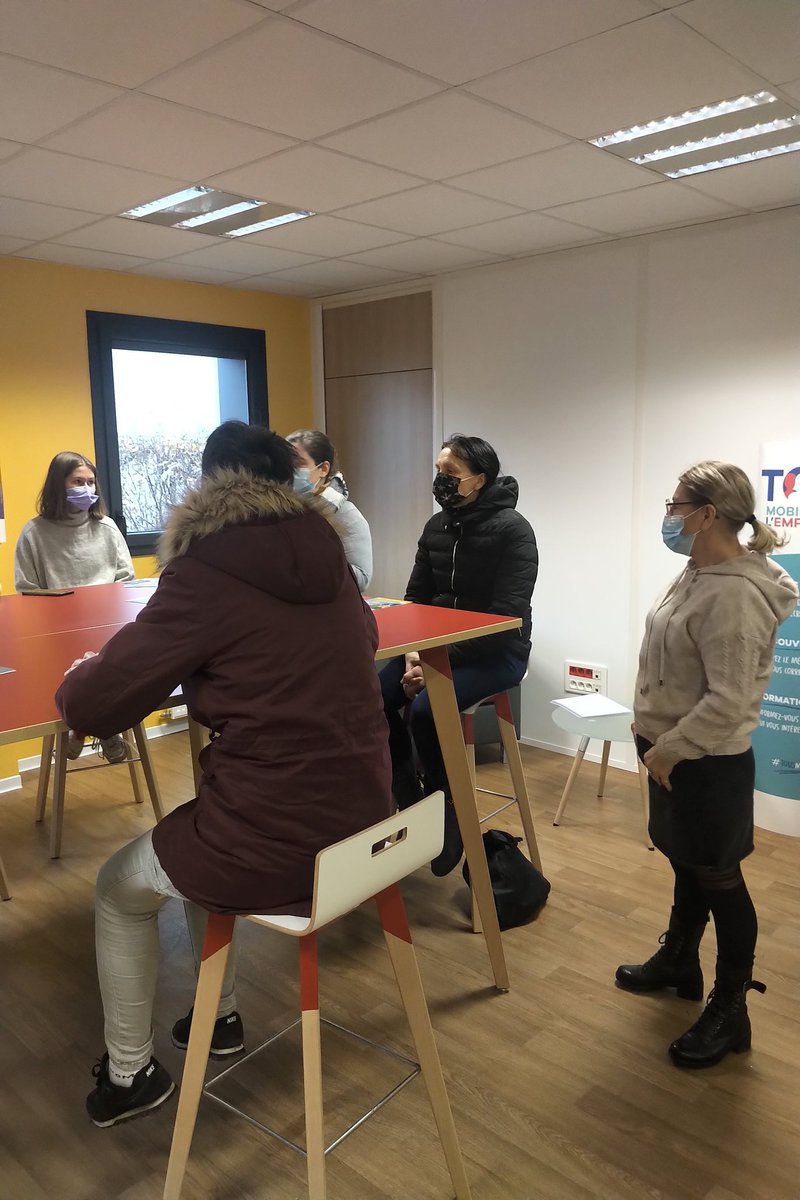 Plusieurs demandeurs d'emploi ont assisté à une découverte des métiers du #sap avec le #département et l'entreprise canopee. Une auxiliaire de vie à témoigné de son évolution au sein de canopee aujourd'hui formatrice! 4 demandeurs d'emploi seront reçus pour un 2nd entretien. 👌