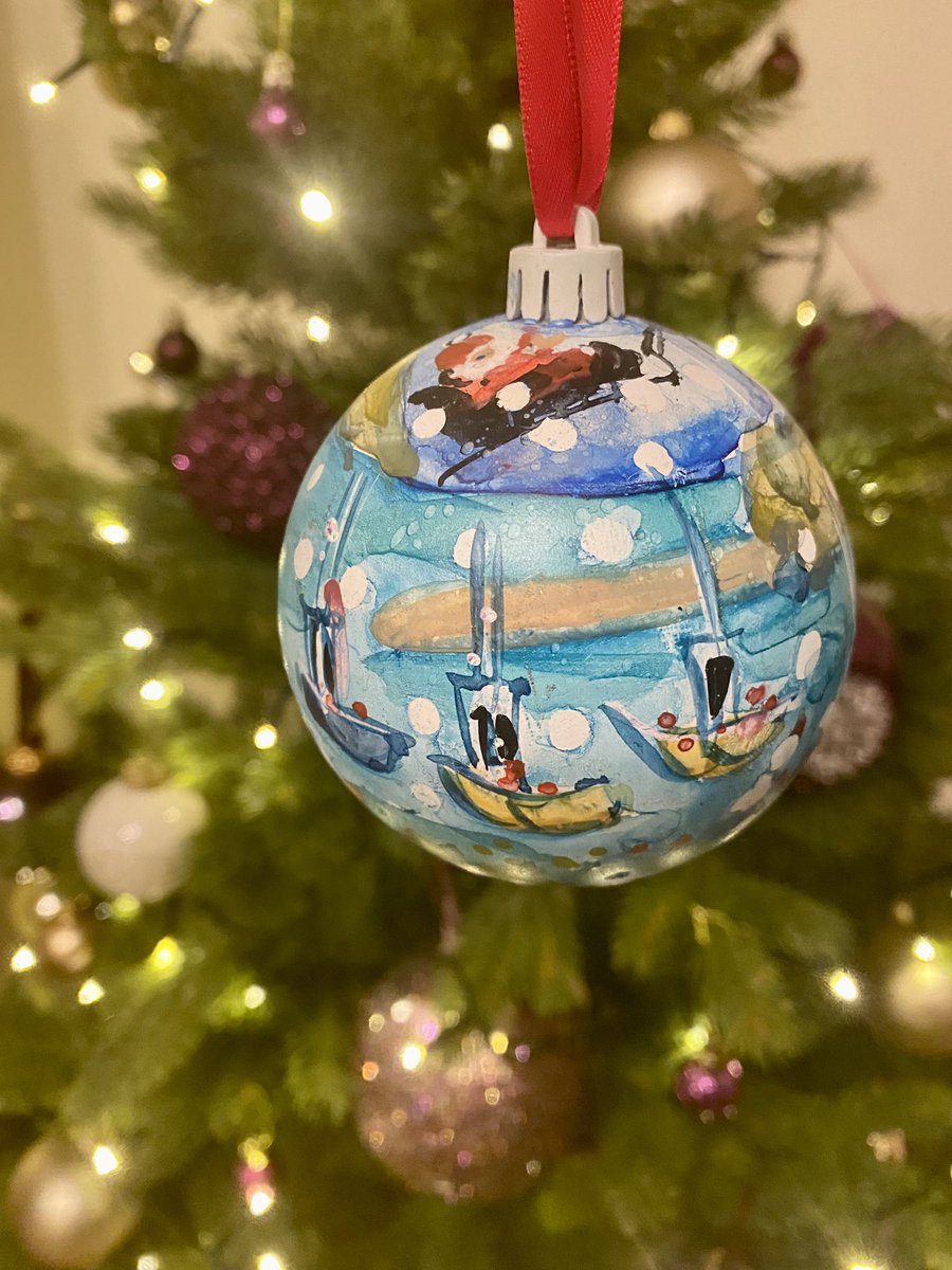 Thank you SO much @CliffsideKatie for the wonderful bauble, I am so fortunate to have been selected in your fundraising raffle and we will treasure it forever! Merry Christmas. Xx 💕 #CornishArtist #CliffsideGallery @Cornwallhospice