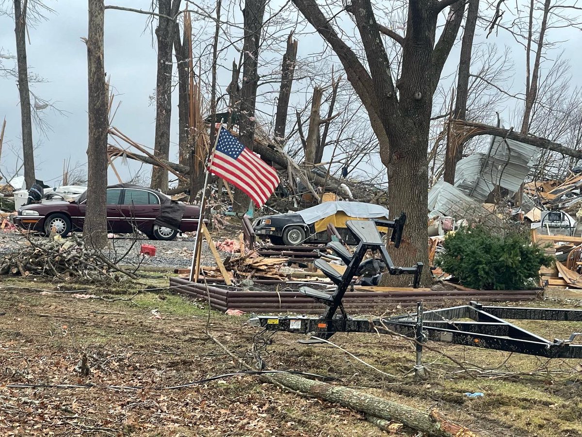 capt33w's tweet photo. Damage in Marshall County. https://t.co/pbE9XvZWhu