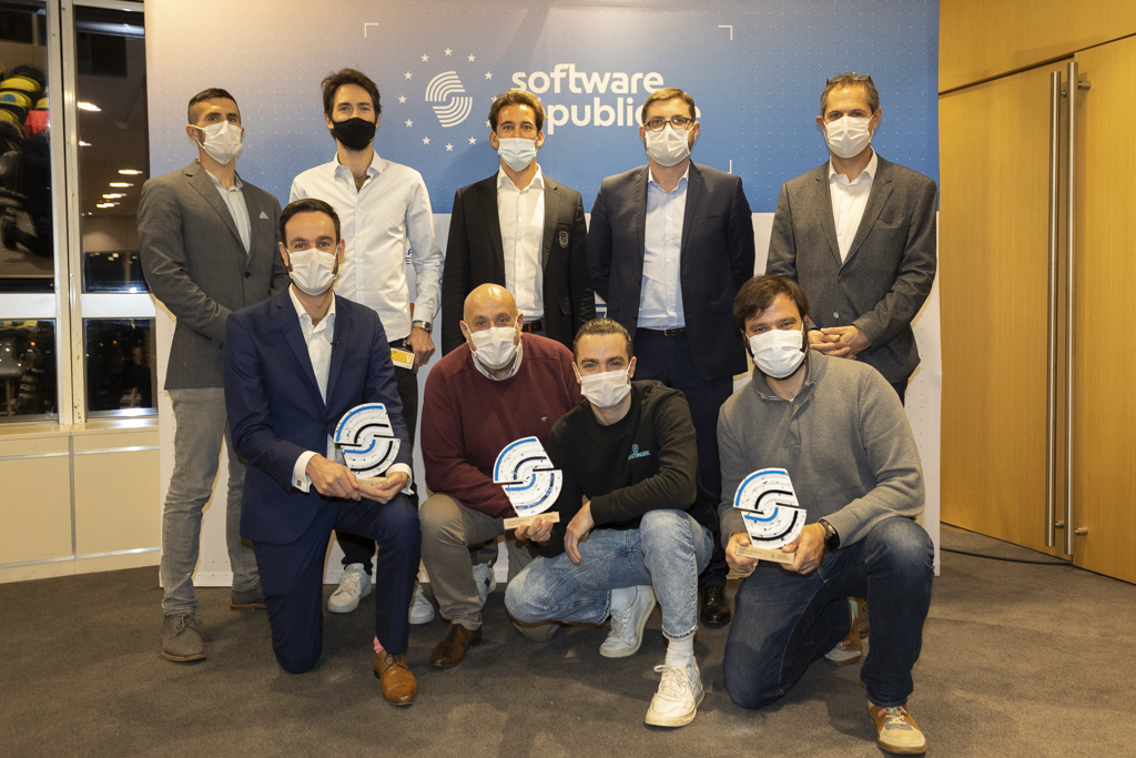 Atos, @3DSFrance, @Orange, @RenaultGroup, <a href="/ST_France_News/">STMicroelectronics France</a> et @Thalesgroup, membres de la Software République, ont clôturé leur 1er « challenge » d’open innovation aujourd'hui 🚀 Bravo aux 3 start-ups lauréates : <a href="/WattPark_fr/">WattPark</a>, <a href="/Geoflex_GNSS/">Geoflex</a> et <a href="/vianova_io/">Vianova</a> : spr.ly/6017JaqLd