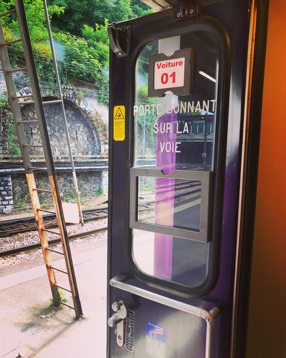 UsagersSNCF's tweet photo. 📣Demain vendredi 17 décembre, dernière circulation du #TrainCorail en #Normandie 😪 #TeamCorail ♥️ @train_nomad @udupc14 @MEuverte @vernon45 @Sybic141 @LhCdb @GForgeotdArc @KevNormand https://t.co/0cPpfEMMvV
