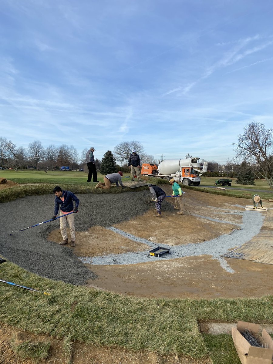 Bradhelcoski's tweet photo. Another @CapConGolf bunker pour in the Philly golf market! 🔥🔥🔥 Alex and crew knocked it out of the park! @EwingIrrigation has all your renovation needs. Give us a call! https://t.co/DfqNImOgix