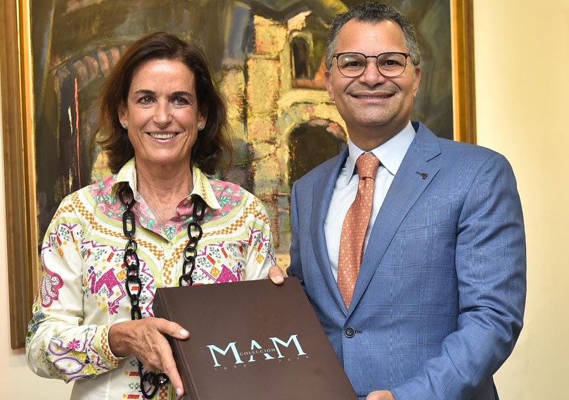 Excel__RD's tweet photo. Nos llena de satisfacción y orgullo presentar la Obra Colección MAM 1896-2019.

La misma materializa nuestra intención de aportar a nuestro país, devolviéndole un poco de lo mucho que nos brinda.

Agradecemos a todos los que hicieron de este proyecto una realidad. ¡Gracias! https://t.co/CZKqzJKpHI