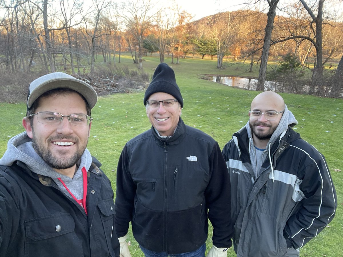 KyleGenova's tweet photo. What an honor it has been over the past few years evaluating turfgrass diseases with a true legend in the turfgrass industry! Enjoy a well-deserved retirement Dr. Clarke! https://t.co/dEr6niqbWr