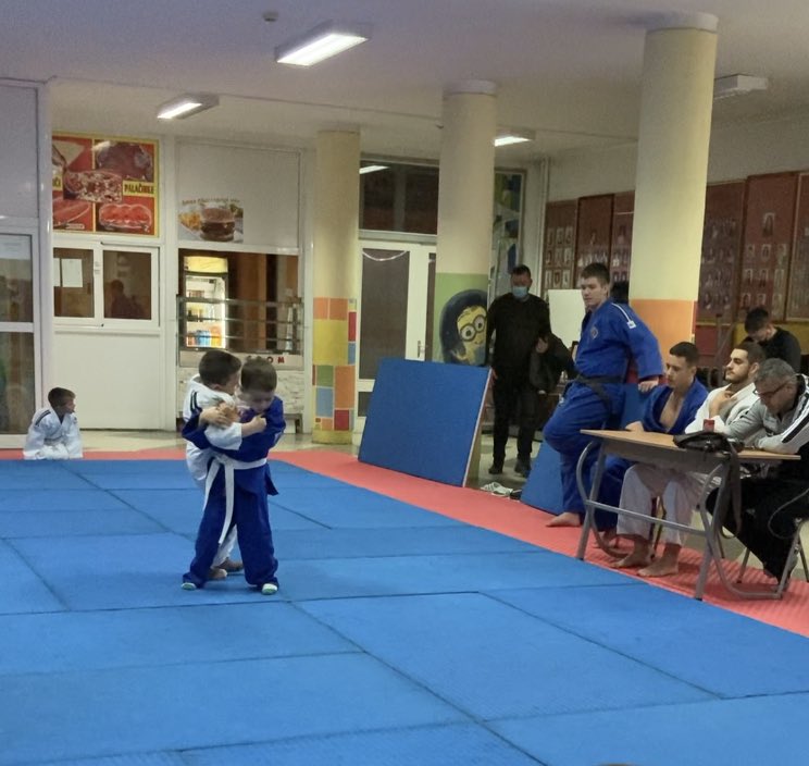 jasamtamara's tweet photo. Juče ga rodila, danas džudista 🙀#judopartizan https://t.co/ixn7Jn6MqK