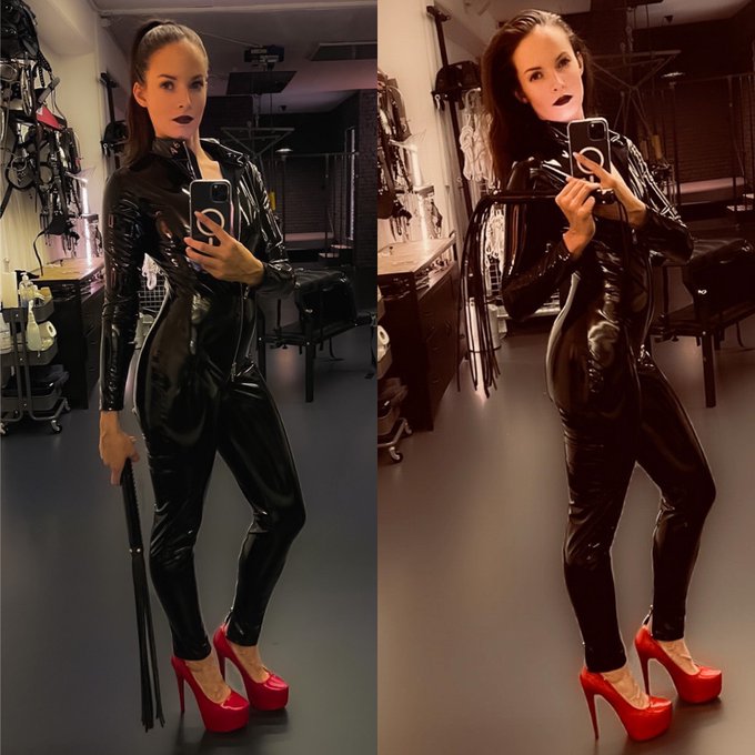 Same place, different hair, same sinner, same pain 😂😈 #domina #derfemdom #ladytess https://t.co/lHcJ<a href="/tag/domina"class="tags"><span>#domina</span></a><a href="/tag/derfemdom"class="tags"><span>#derfemdom</span></a><a href="/tag/ladytess"class="tags"><span>#ladytess</span></a>