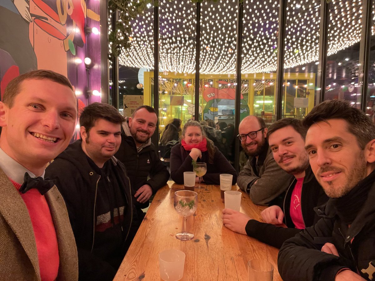 Soirée avec les ami·e·s de <a href="/LaTeamTrain/">La Team Train</a> #TeamSNCF à #StationF 😁😍