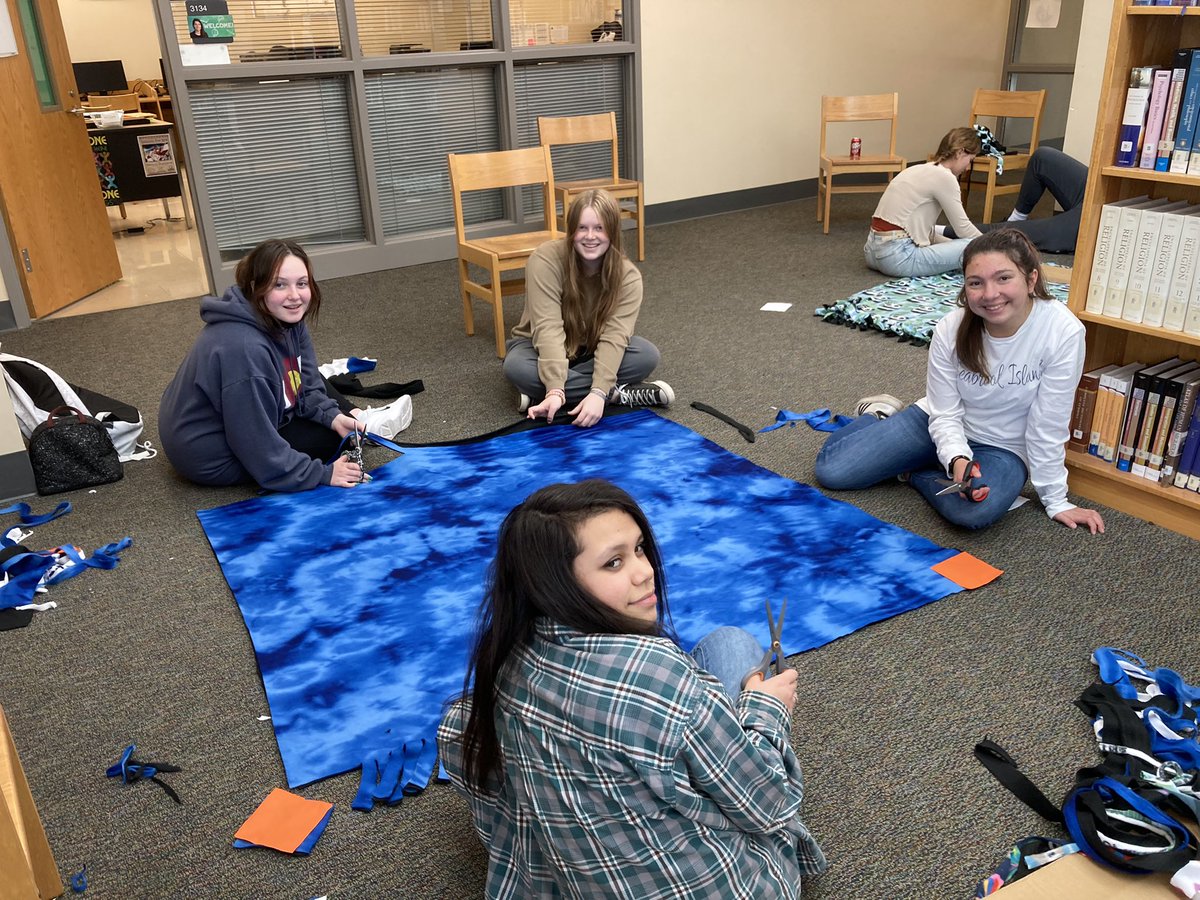 srastricklin's tweet photo. After 4 days of blanket making we are officially done! Thanks to all the Leos who helped and the teachers who let them. https://t.co/iv46i03tJh