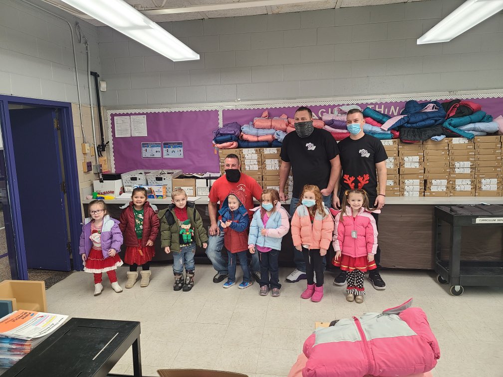 Through our Operation Warm fundraiser, we were able to provide over 240 coats for every preschooler in the Barberton CSD. We distributed those coats today. Thank for everyone who contributed to make this a success!