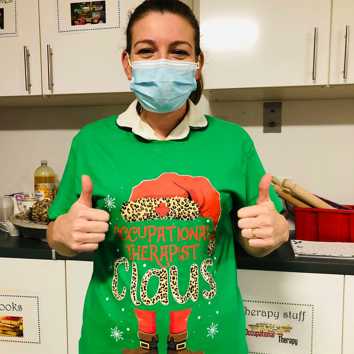 Rocking my Christmas outfit 🎄🙈😂