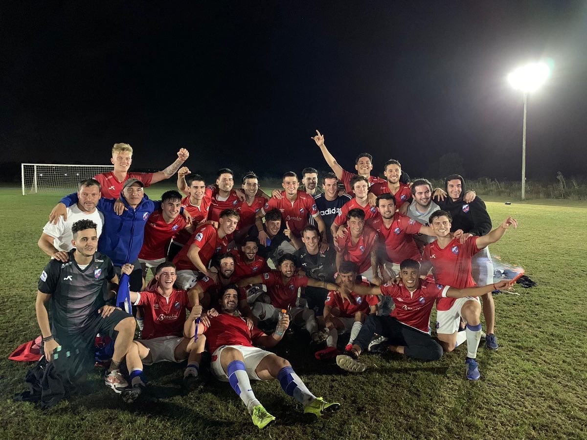 LUD_Oficial's tweet photo. ¡ᴅᴀʟᴇ ᴄᴀᴍᴘᴇÓɴ! ⚽️🏆🎊

Saludamos a @CTMFutbol que se quedó con el título del torneo de #fútbol en la Divisional “A” de la categoría #Reserva 👏🏼👏🏼

¡Felicitaciones! 🎉🍾 

#SomosLaLiga https://t.co/iO3tz2N9Sc