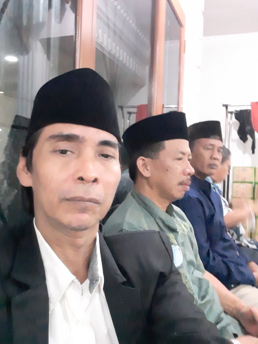 petiga_bros's tweet photo. Semangat hadir mendo'akan, hanya itu yg bs lakukan @PPP_JKT_TIMUR
Yang dihadiri pengurus #DPP_PPP Gus @arwani_thomafi @ach_baidowi diHari ke 3 Yasin /Tahlil Kediaman Alm.H.Lulung AL, SH, https://t.co/YngFHmLVPv