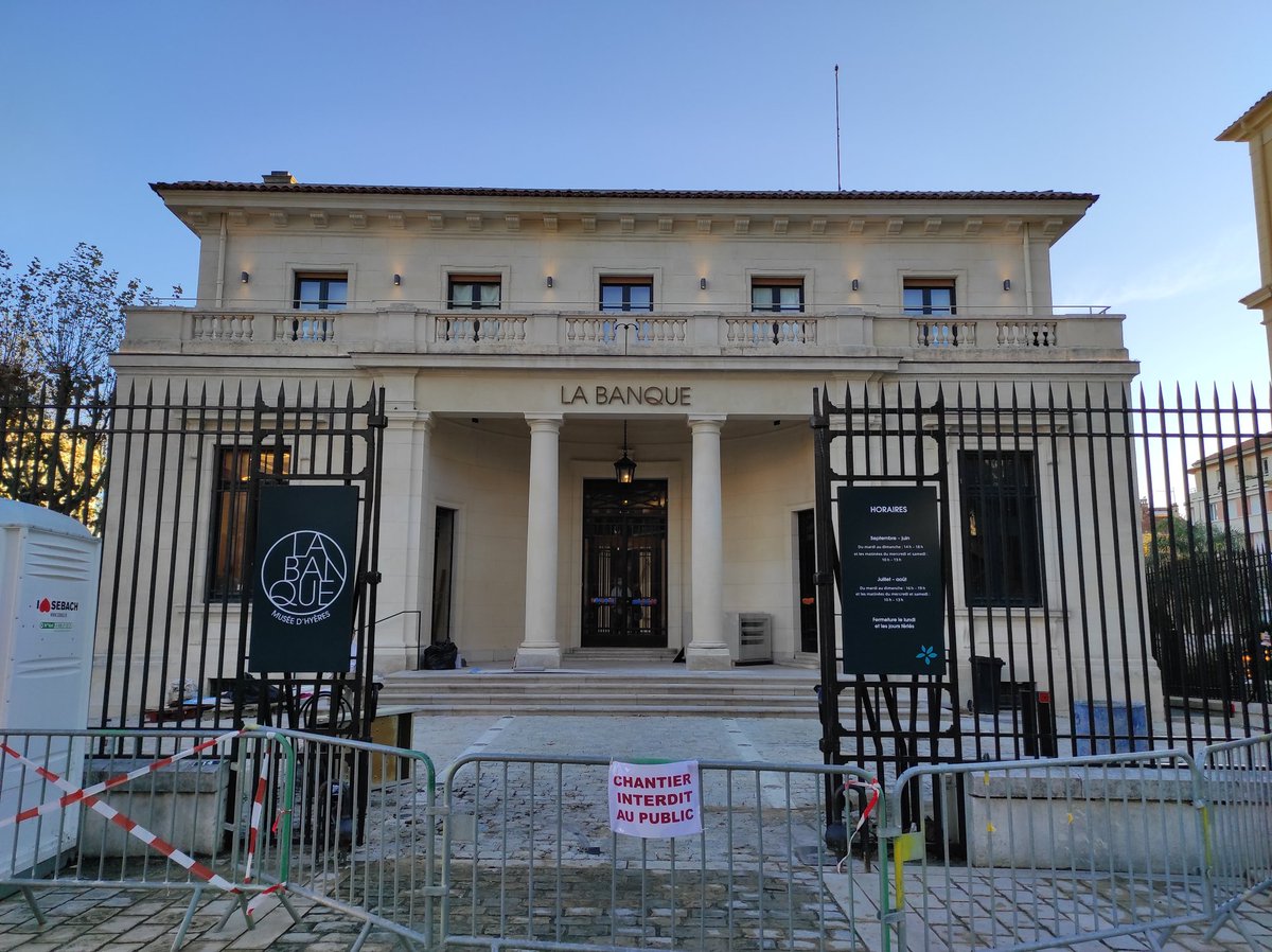 ateliermuseo's tweet photo. Relation du graphisme pour le musée de la banque.#hyereslespalmiers https://t.co/uYckcKyQMP