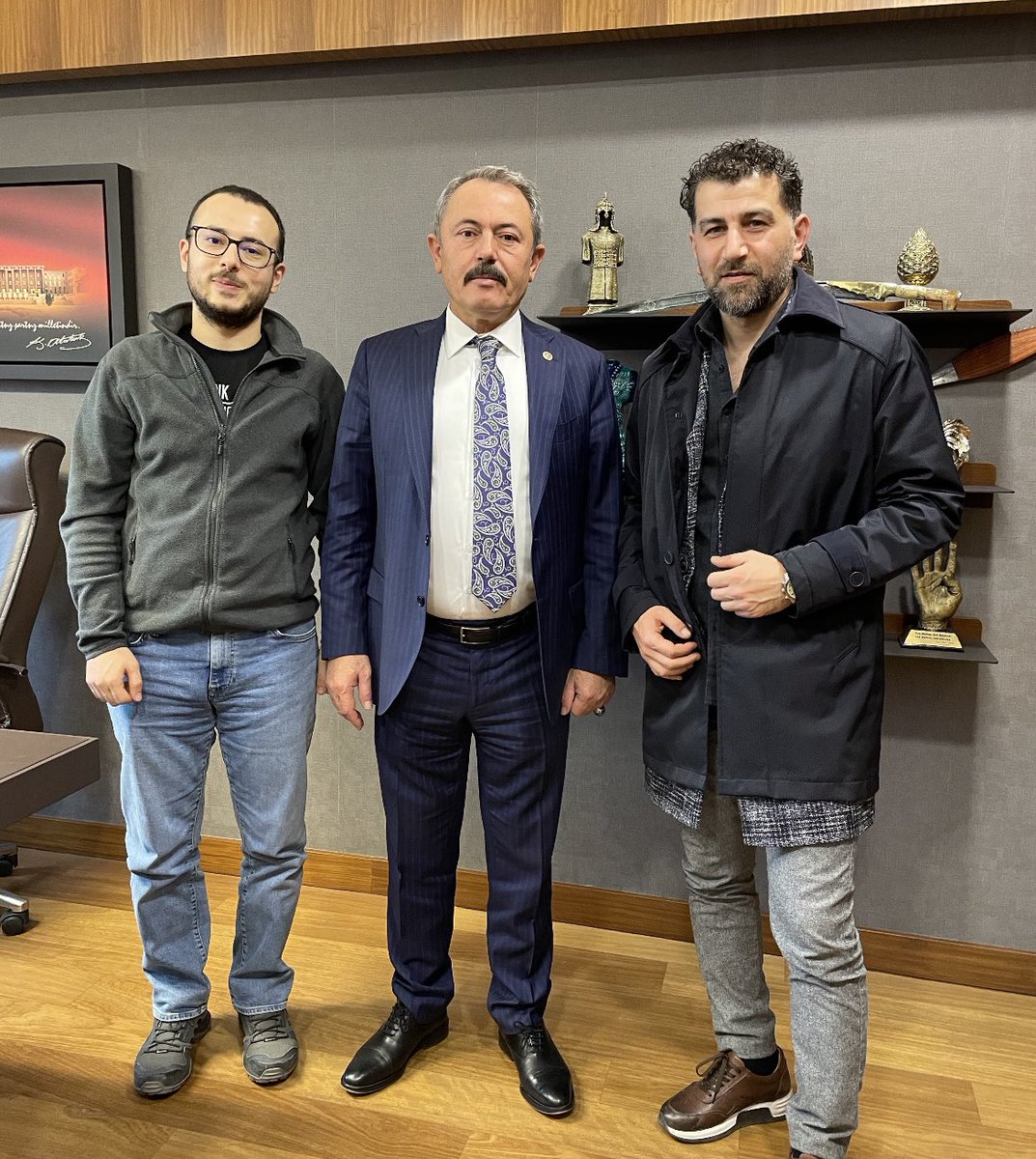 bulentkavakli's tweet photo. TBMM Bilgi ve Teknoloji Başkanlığından Sayın Vekil Şahin Bey ile blokzincir teknolojileri ve Ülkemizdeki gelişmeler konusunda sohbet ettik. https://t.co/w49LFyMZUf