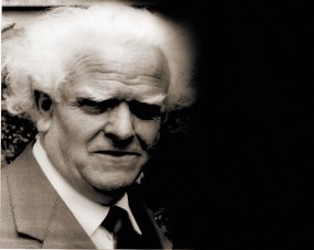AssMusDMaffeis's tweet photo. L'amico e pittore Adriano Armetti ebbe a ricordare:
"Posso solo testimoniare che egli è un'anima pura e perciò fu ingenuo, schivo di ogni intrigo e bassezza, capace solo d'amore, pago di avere l'animo sereno e il cuore in pace per aver compiuto la sua missione con serietà". https://t.co/Kiu4C5Bav4