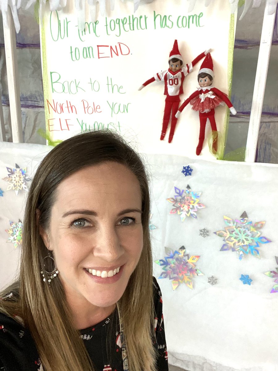 My last #WellsElfieSelfie. Jim and Pam are heading back to the North Pole. <a href="/CFISDWells/">Wells Elementary</a>