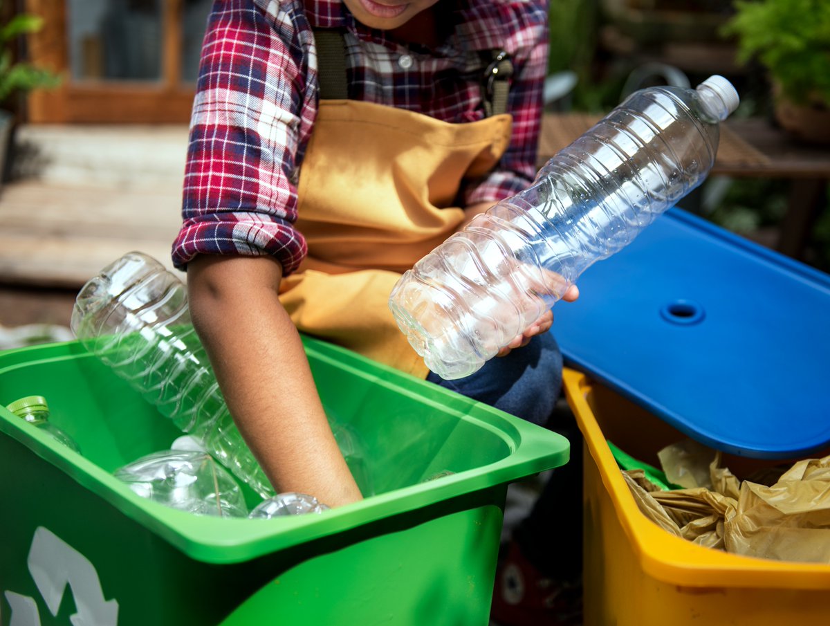 JoLuAcevedo's tweet photo. ¿Sabías que en @escrepublicaok podés potenciar tus conocimientos sobre ambiente y desarrollo sostenible ? Comunicate a info@instituto-republica.com.ar, conocé su oferta curricular y convertite en uno de los protagonistas del cambio que se viene 💪 https://t.co/6R9uNp8imS