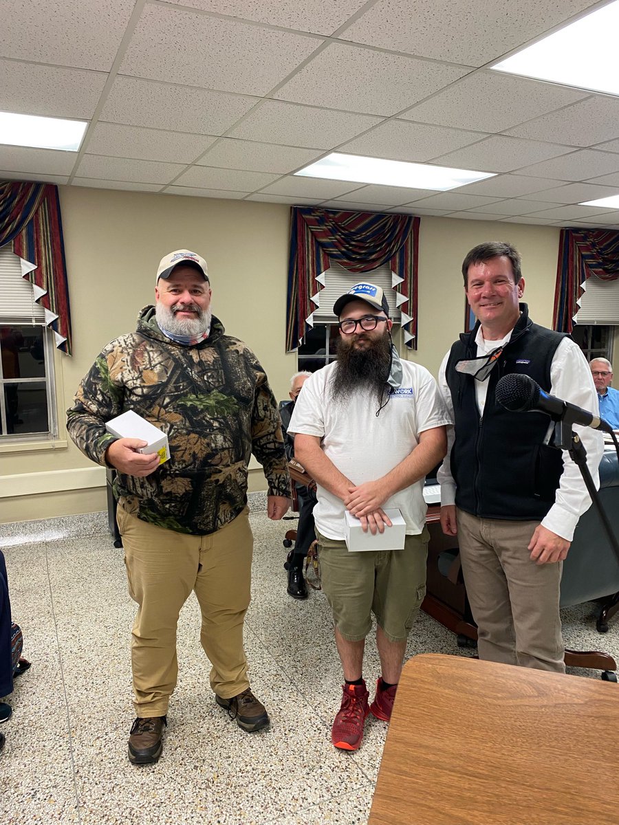 MESUpdates's tweet photo. Congratulations to MES custodians Terry Ratliff (left), Dustin Cannon (center), and Adora Bonham (not pictured) on their My School Shines Award. Marion Elementary and Smyth County Schools appreciate their hard work and dedication in keeping our school beautiful! https://t.co/VlR7kIPsu6
