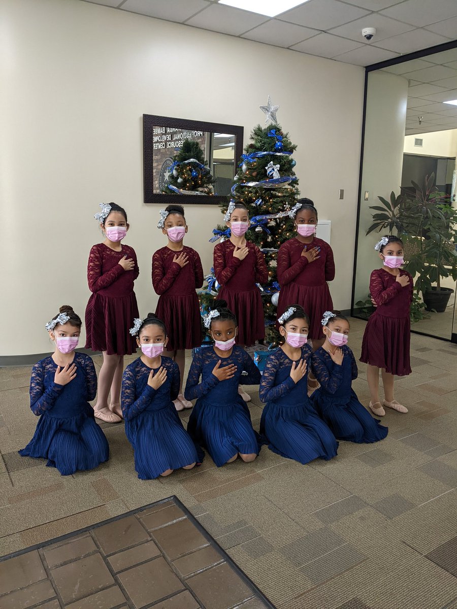 KLopezprofessi1's tweet photo. It's the most wonderful time of the year!!! Holiday Performance from our talented students at the BAM building. I love seeing the enjoy in our students faces! @aldinefinearts @Anderson_AISD @aldinemagnet https://t.co/v9W13AKzfH