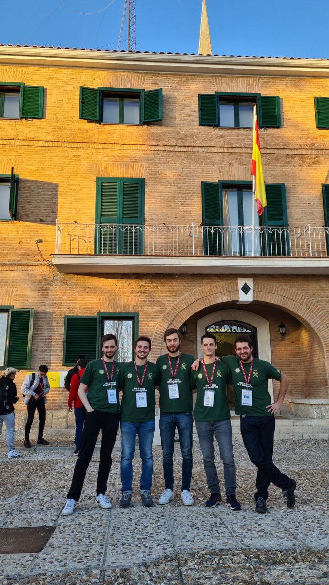 SQLazo's tweet image. Algunos miembros del equipo hemos participado en la final de la #IIINationalCyberLeagueGC estos pasados días, terminando en 5ª posición, bajo el nombre de HTTP 418. Muy contentos con la experiencia, orgullosos del resultado y muy agradecidos a @martrudix por ser nuestra mentora!