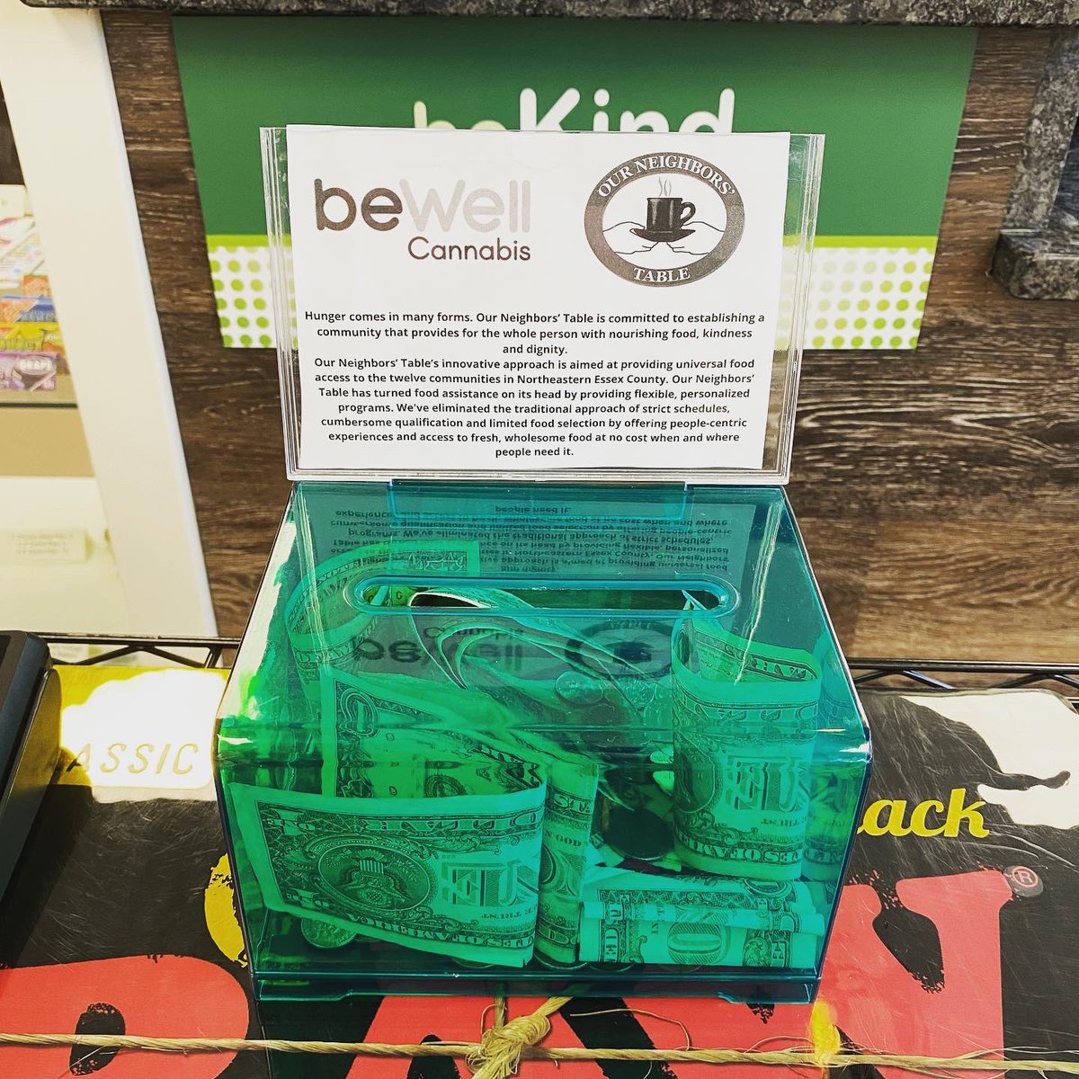 beWell420's tweet photo. Tis the season to beCharitable! 💚 ima https://t.co/cBV1jVWVm1