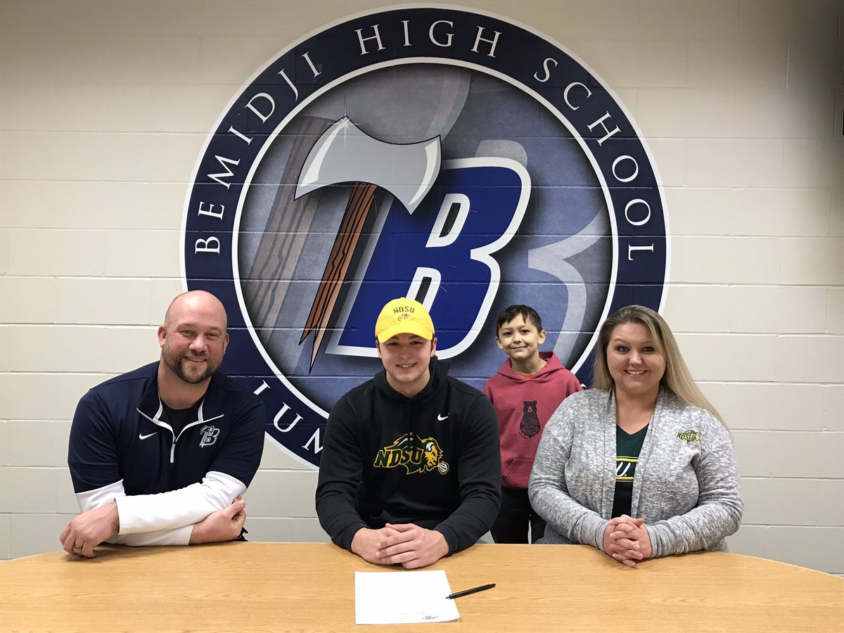 Jacob Kelly confirmed his signing for <a href="/NDSUfootball/">NDSU Football</a> yesterday afternoon at Bemidji High School. You can hear from the <a href="/BemidjiFB/">Bemidji HS Football</a> alum in an interview at kbunsportsradio.com!