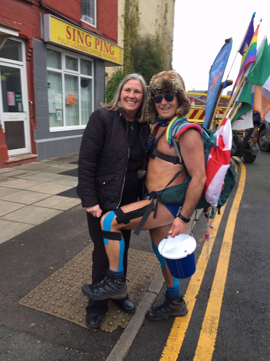 One of the @DSG_Accountants team dropped off <a href="/speedomick/">Speedomick</a> collecting buckets today for his penultimate day of his 2,200 mile Giving Back Tour. Proud to be part of <a href="/TheSpeedomick/">The SpeedoMick Foundation</a> #SPEEDO #speedomick #CheEve