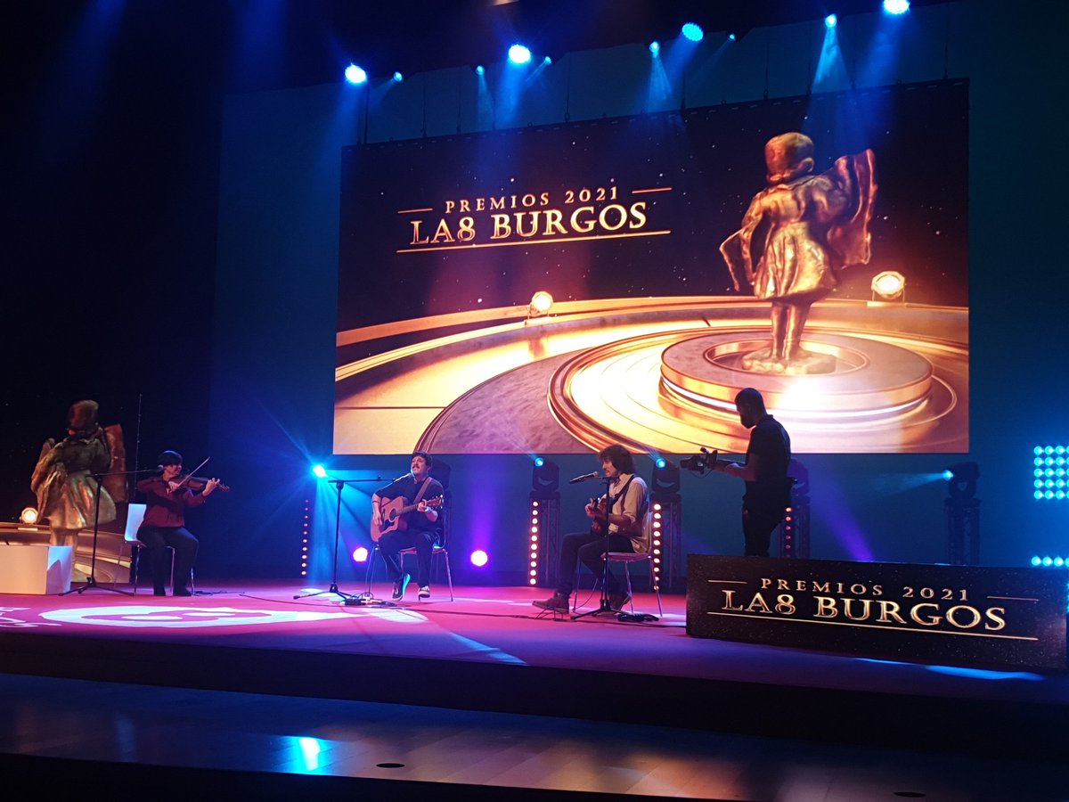 EldaHu's tweet photo. Apoyemos a los #Emprendedoresburgaleses escuchemos música local nos dice Marcos Gallo @MarcosGGon #EmprendedoresBurgos  #PremiosLa8Burgos https://t.co/ficSqkPk0O