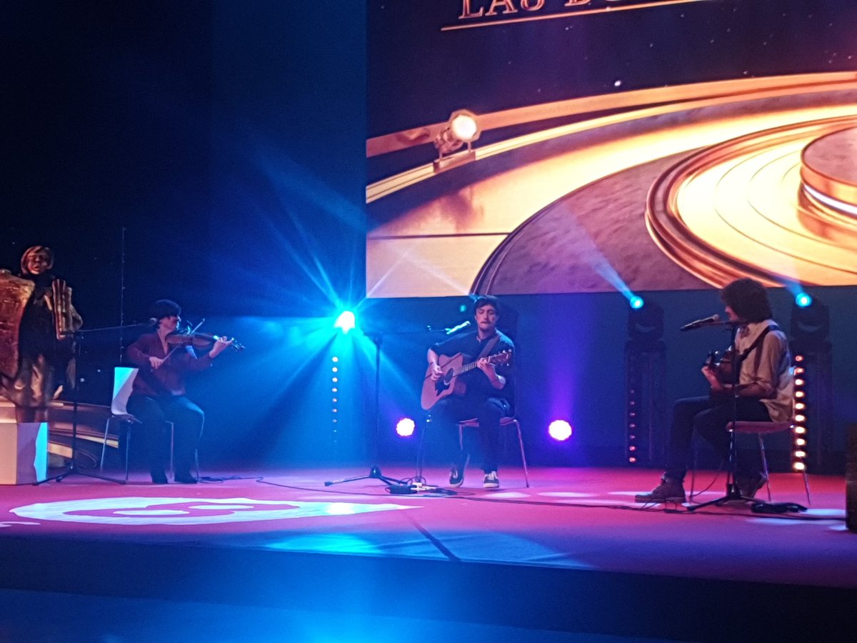 EldaHu's tweet photo. Apoyemos a los #Emprendedoresburgaleses escuchemos música local nos dice Marcos Gallo @MarcosGGon #EmprendedoresBurgos  #PremiosLa8Burgos https://t.co/ficSqkPk0O