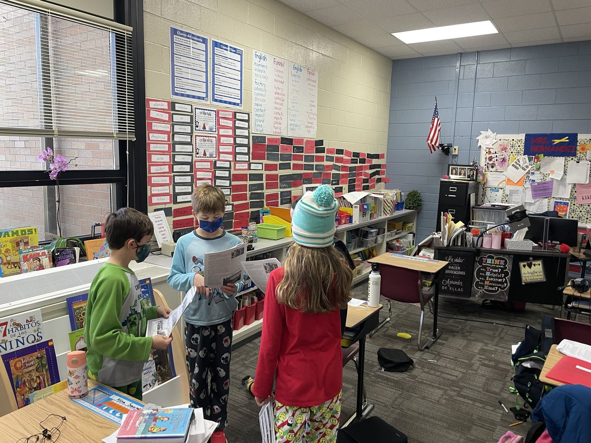 Using a new <a href="/KaganOnline/">Kagan Publishing & Professional Development</a> structure, carousel, to share student written captions for videos of different features of the southwest region.  #bebold203 #WeAreBeebe <a href="/DLali4th/">Eulalia Hernandez</a>