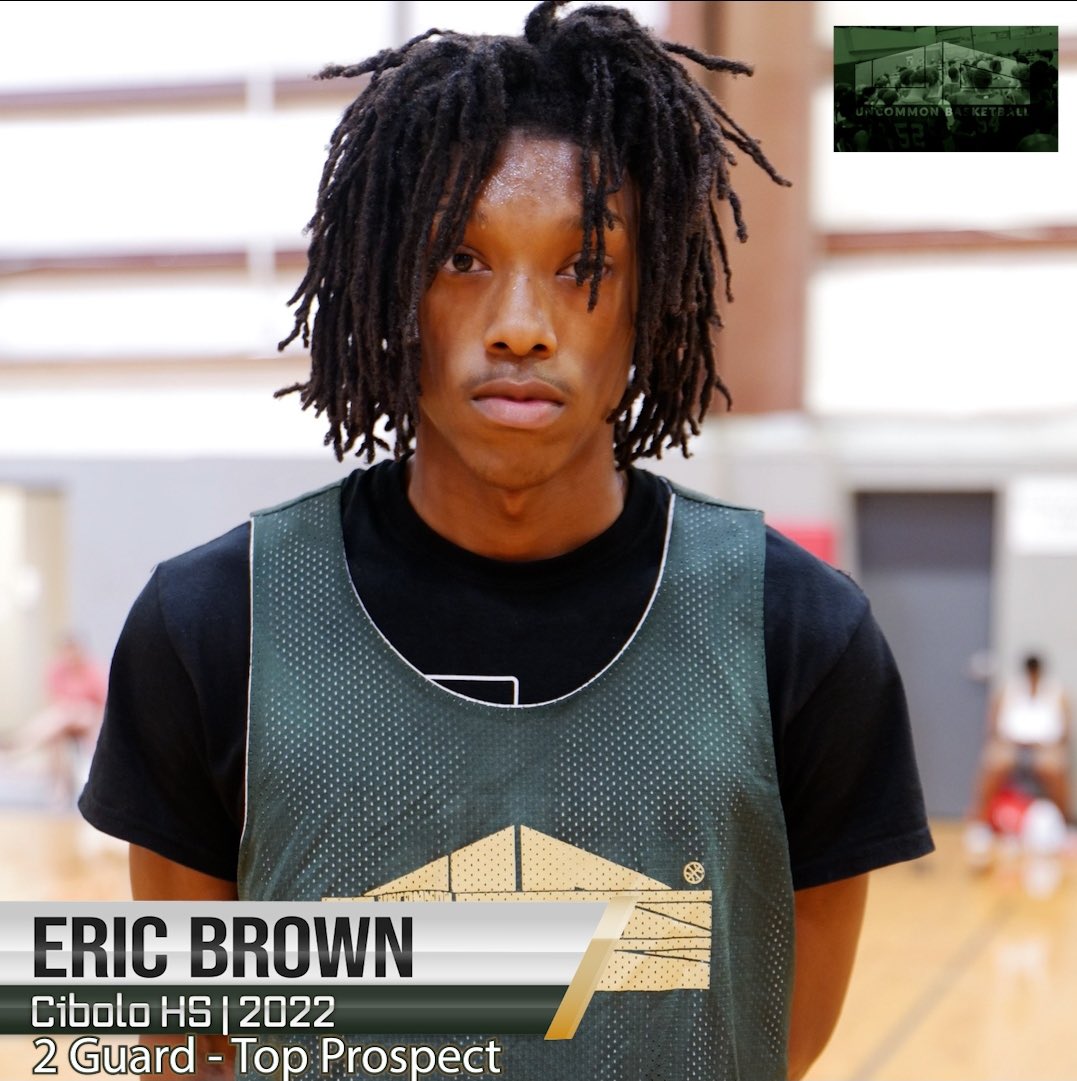 UC_Exposure's tweet image. Congrats to UCExposure “Top Prospect” on turning interest into an OFFER!   That’s big time @BrownEric23 happy for you &amp;amp; your family.  Keep up the great work &amp;amp; best of luck in 2022 #StayUncommon #ValueTheProcess @SteeleHoops @jcervantes2255 @Reseyon @tpmvpsports @Jcherry2x
