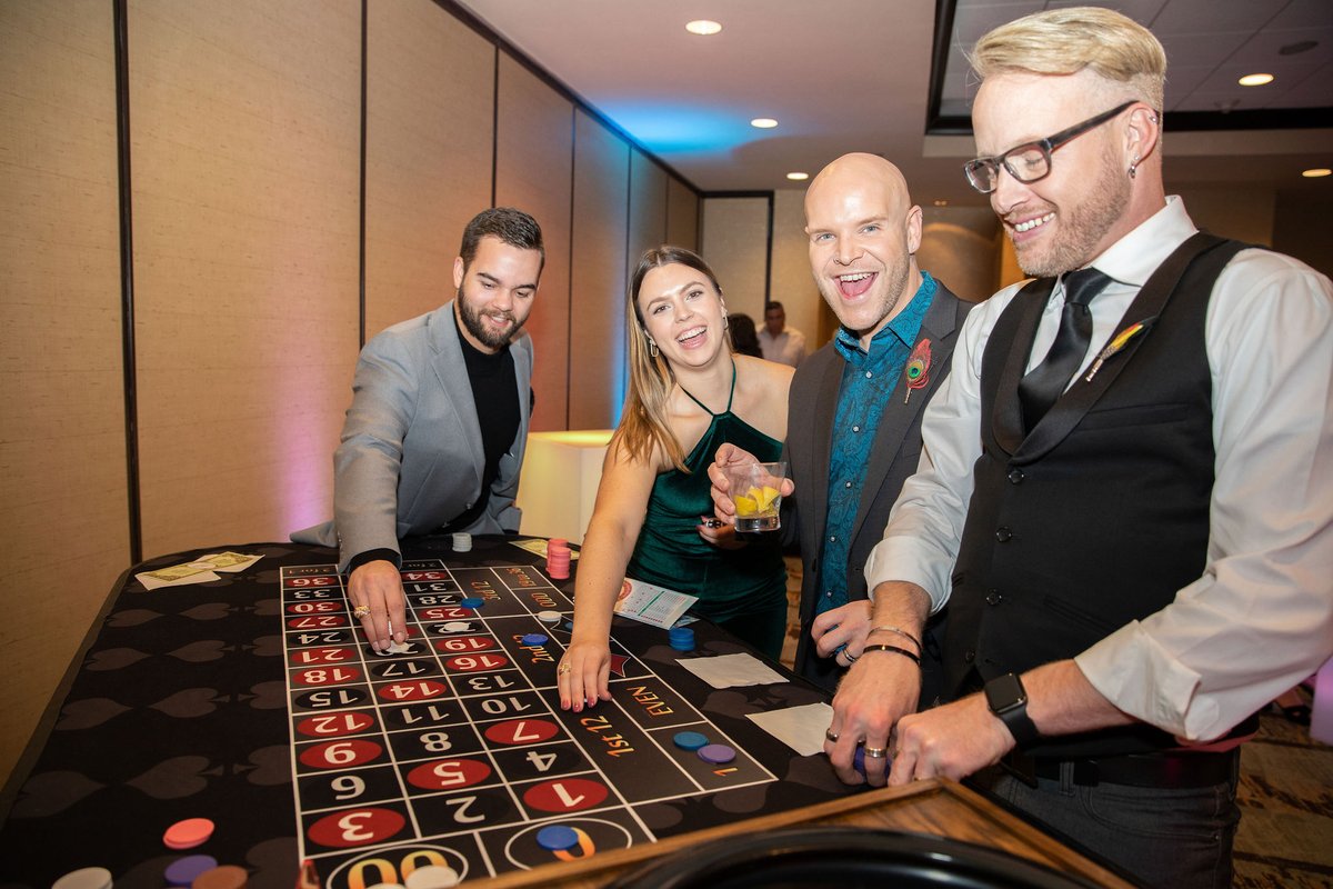 pegasus_dallas's tweet photo. Another amazing holiday party at Pegasus is in the books! This year's theme was Havana Nights and our team members played poker, grabbed a cigar, mingled with fellow teammates, and danced their hearts out!๐บ๐ #pegasuslogistics #havananights #holidayparty #thedifferenceisfun https://t.co/i9n04gcq8G