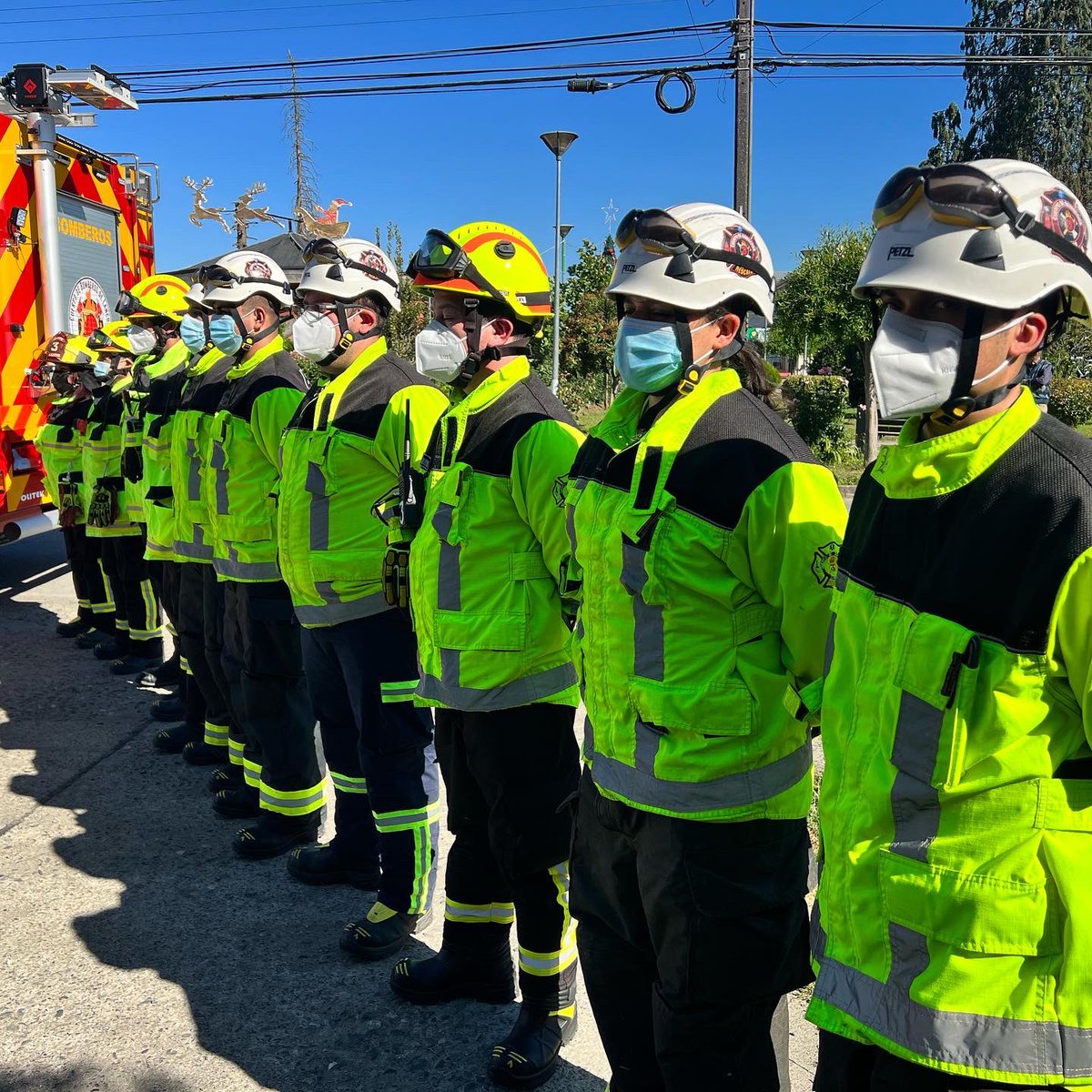 GOREdeLosRios's tweet photo. 🚒 Buenas noticias para la comuna de #Lanco!

👩🏼‍🚒👨🏻‍🚒Nuestro Gobernador Regional @LuisCuvertinoG junto al Core @ELIASSABAT entregaron moderno carro bomba a la 3ra Compañía de Bomberos de Lanco, proyecto que contó con inversión de $171 millones FNDR y @BomberosdeChile

#valdiviacl https://t.co/0CjGvWiXJp