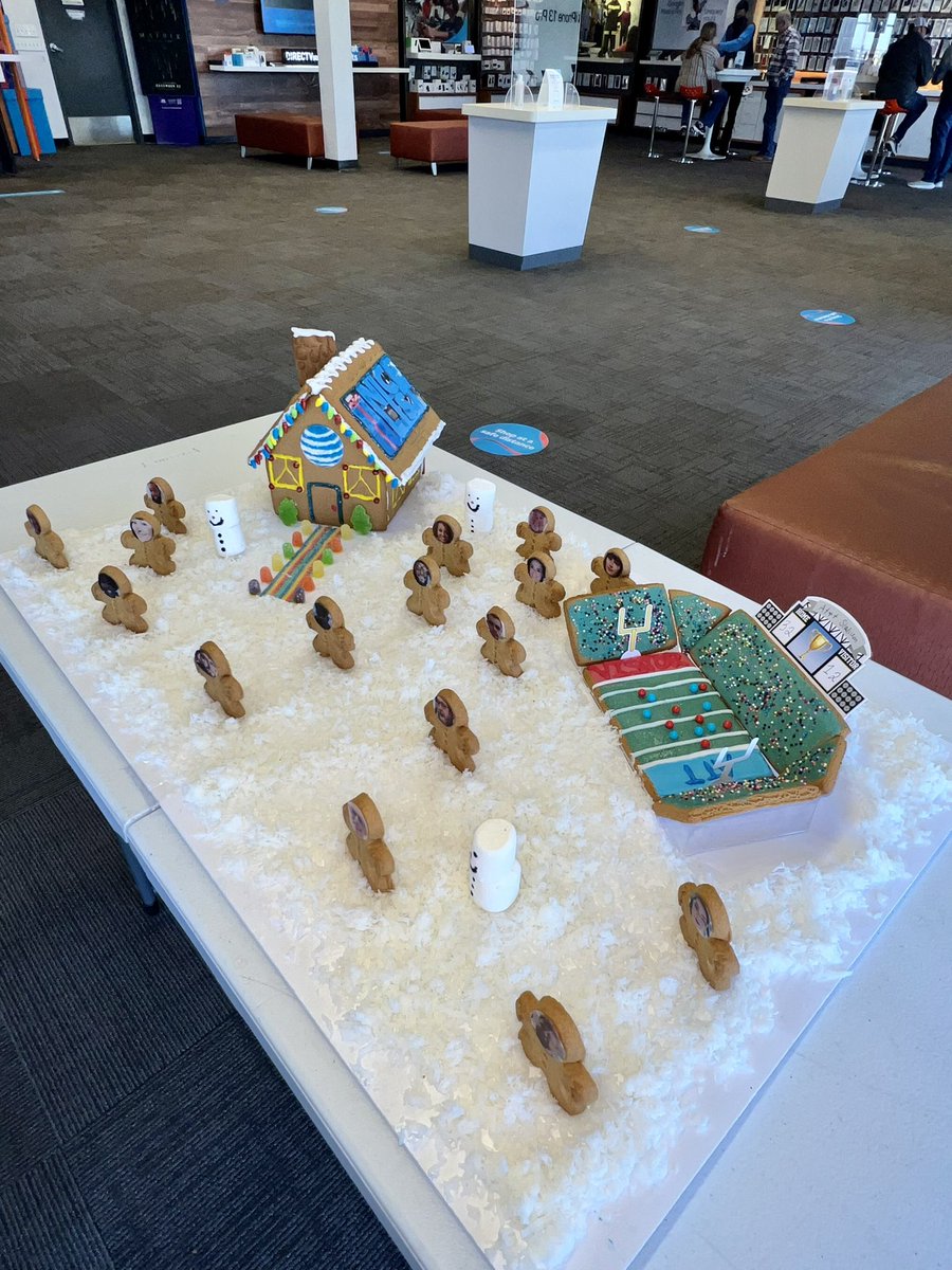 OwassoTeam's tweet photo. Merry Christmas from “The O” Gingerbread crew! 🎄🎅☃️ @H4N1KO @gowestregion @ATT @Woody0709 @ArreguinNichole @AlyssaMoore_12 #GingerbreadContest #KAMO #Christmas https://t.co/AAfDPF04JH