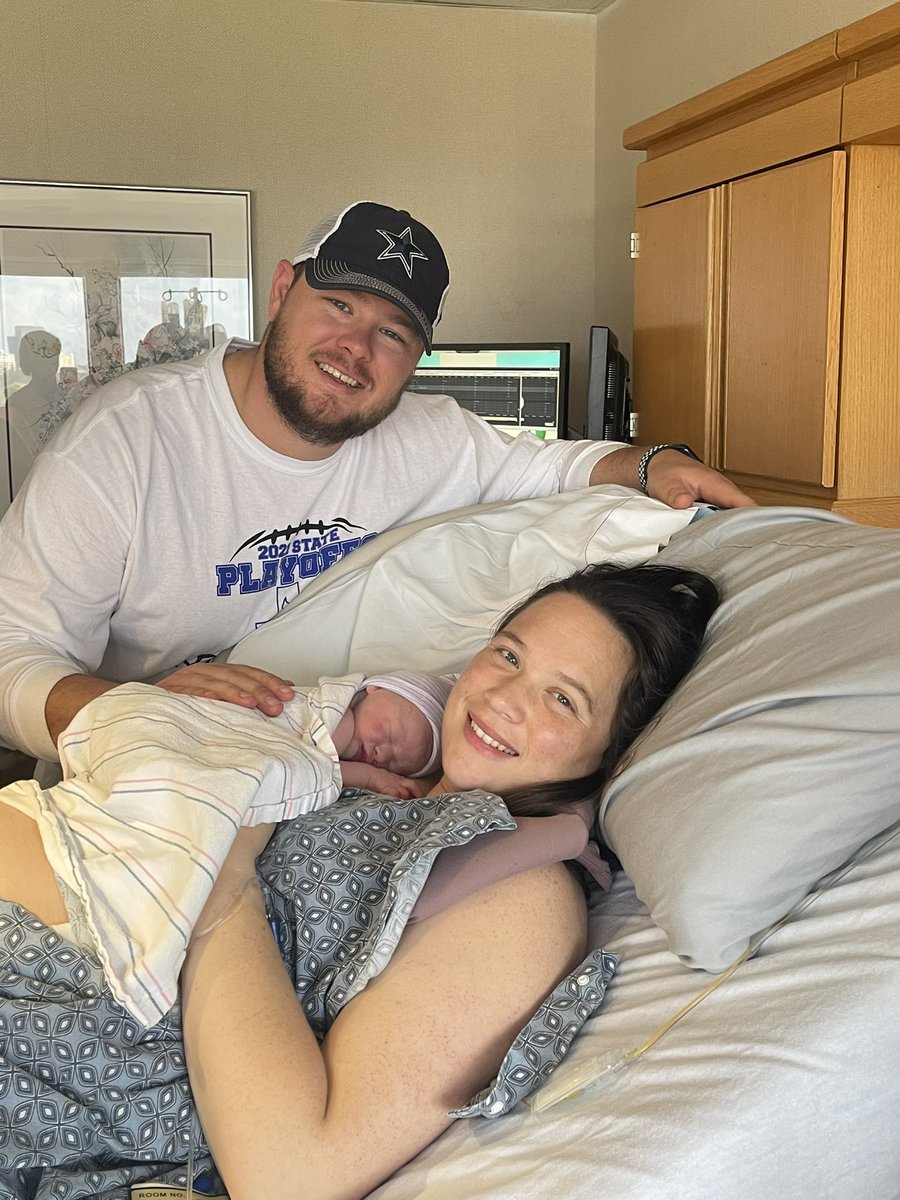 JacobAlford50's tweet photo. Carter James Alford
6 lb 8 oz
Born on December 16th, 2021 
@ 1:57 PM
Mom and Carter are doing great!
Dad is fired up!!!

I am so proud of @CambriaAlyce - she was amazing. She is incredibly tough and will be a great mother! https://t.co/4vrBgDTAKy
