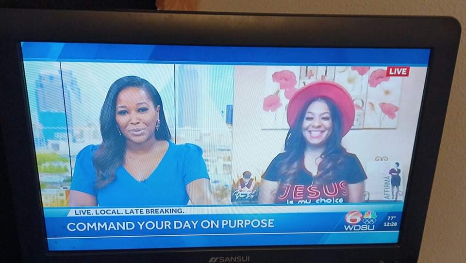 DreaMari3's tweet photo. While I wait on the link, here is some behind the scene footage 🥰🥰🥰 #JesusIsMyChoice #GospelRecordingArtist #dreamariemusicllc #author #indieartist #publisher #chef #wdsu #onpurpose #DreaMarie @wdsu https://t.co/p9mfAKvCy1