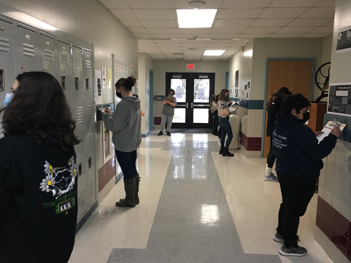 FSD_Scott's tweet photo. 7th finished our gallery walk for our museum exhibit on exploration/colonization. We explored which technological, economic and cultural factors combined to promote overseas exploration by Europeans and learned from each other.#historyiscomplicated https://t.co/rw9VU6b5TN