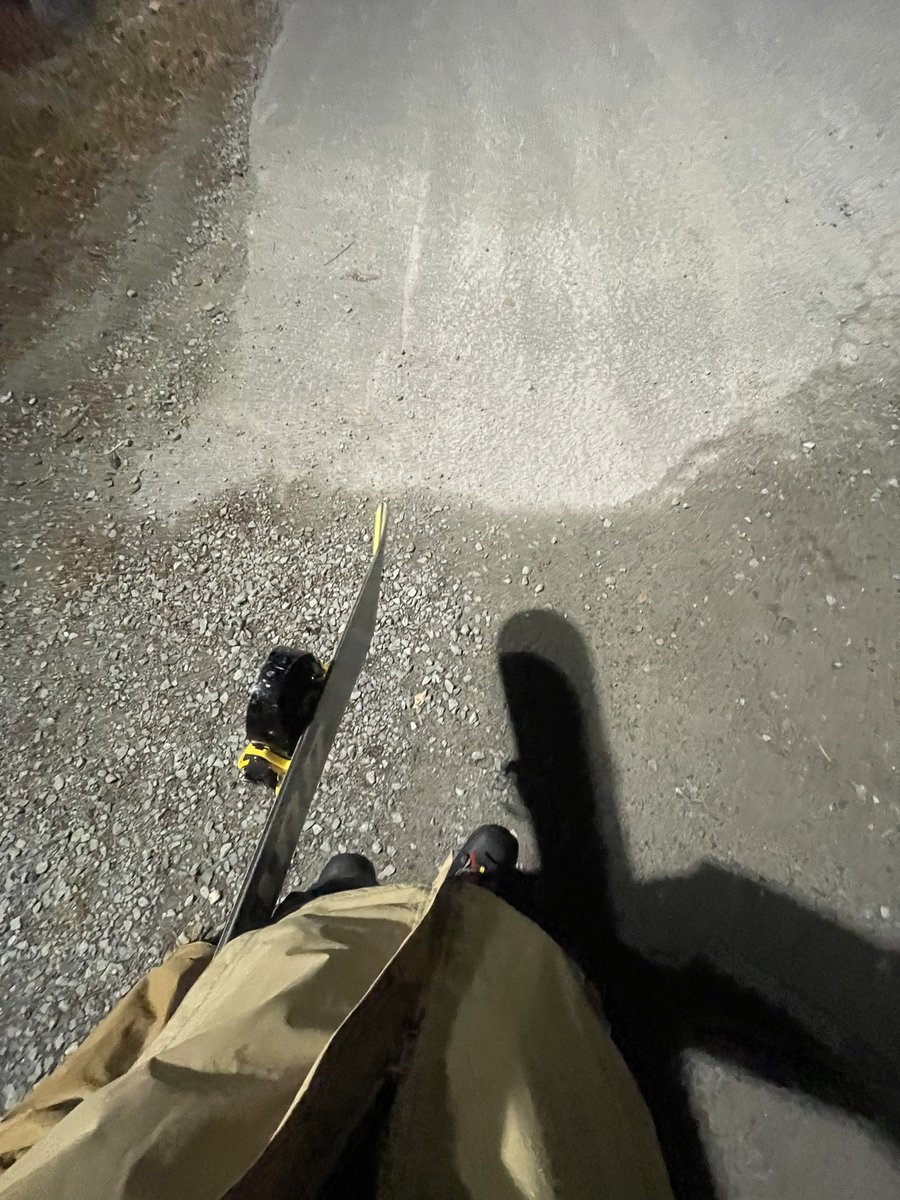 1btcello's tweet photo. Lately making money on a snowboard 🏂 Taped a firework to my kicks so I could fly 🛫 Broke the hourglass now I'm really outta time 🚶🏽‍♂️ https://t.co/L5KoLiUAW4
