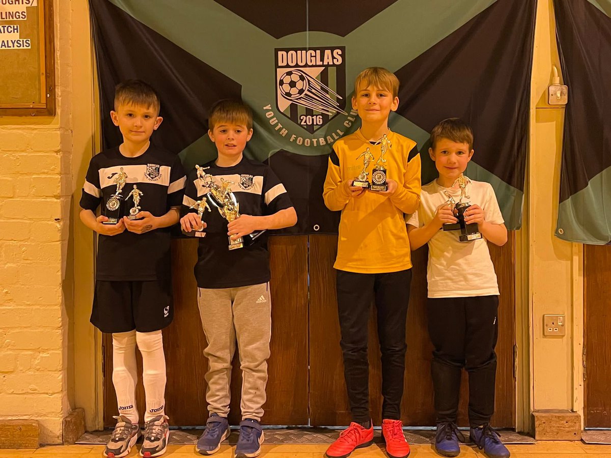 DouglasYFC2016's tweet photo. 🚨2012’s presentation🚨

#DYFC https://t.co/1Lx9eNQZUY
