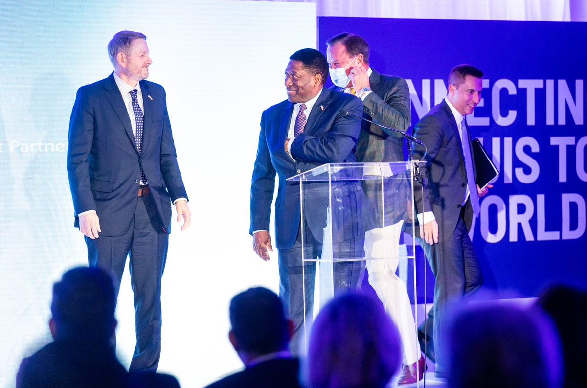 #ICYMI, on Tuesday #STL leadership and <a href="/Lufthansa/">Lufthansa</a> representatives announced that nonstop flights to Europe are returning to the Metro at <a href="/flystl/">STL Airport</a>. Learn more about the effort reconnecting St. Louis to the rest of the world.
bit.ly/3pZAXPL