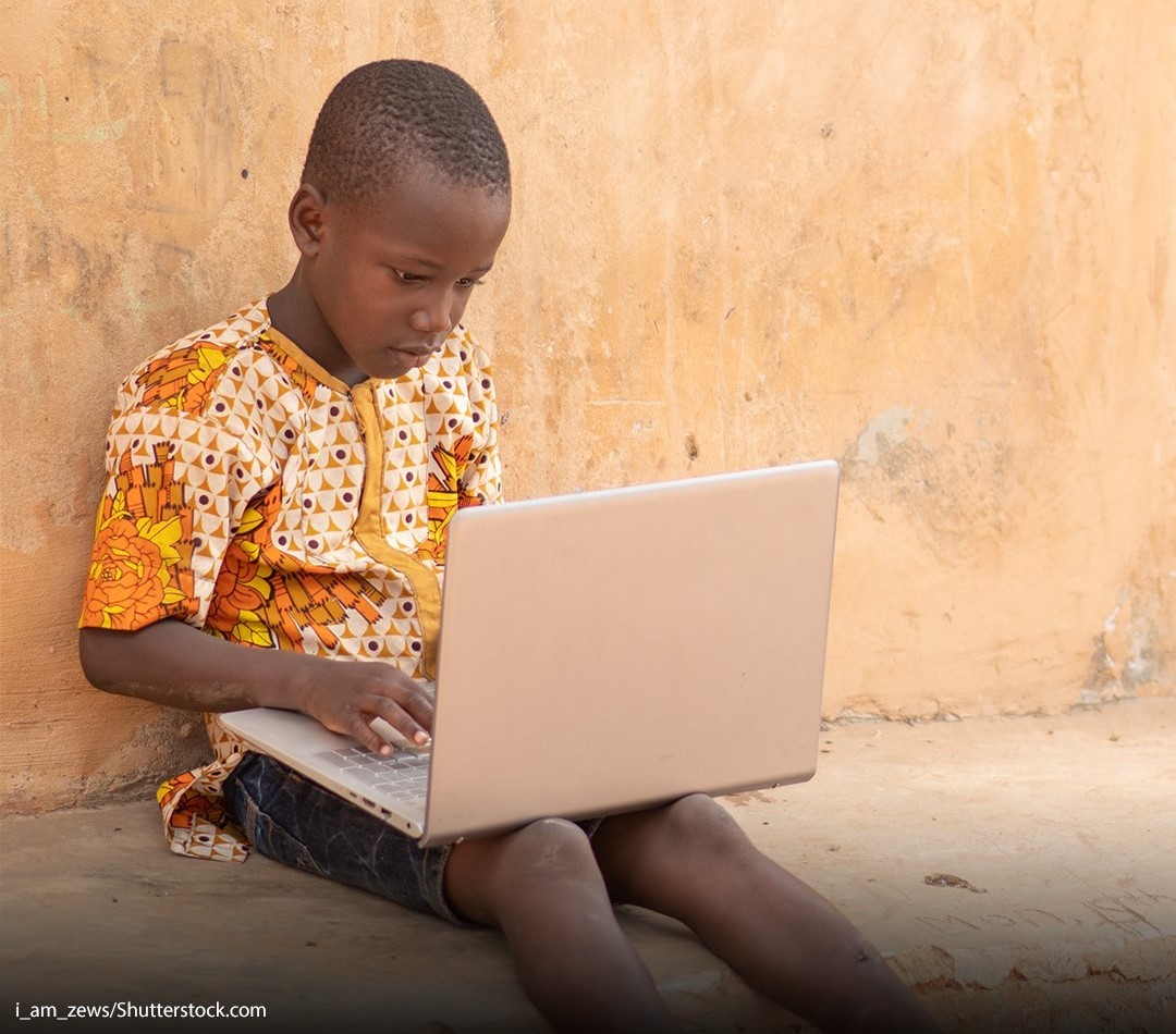educommission's tweet photo. One thing we learnt during the #COVID19 crisis: Digital education is far from being accessible to every learner. The #ConnectivityDeclaration led by @UNESCO &amp; @DubaiCares proposes an inclusive roadmap for digital transformation of education. 

Learn more: https://t.co/mO33W8Nfpn https://t.co/rjCEH3R8ob