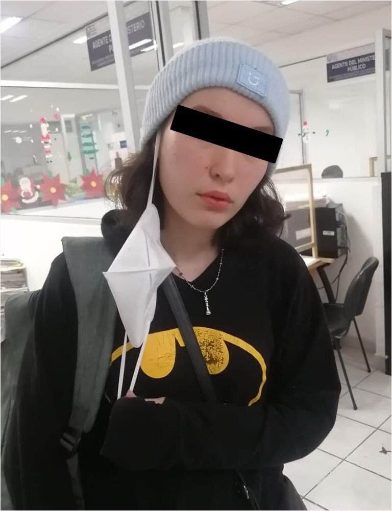 Me da gusto decirles que Paula Petersen está, por voluntad propia, con elementos de la <a href="/FiscaliaJal/">Fiscalía del Estado de Jalisco</a> en la Ciudad de México. En unas horas regresará con su familia. Mi reconocimiento a la fiscalía, <a href="/BusquedaJal/">Comisión de Búsqueda de Personas de Jalisco</a>, <a href="/IgualdadJalisco/">Sría. Igualdad Sustantiva entre Mujeres y Hombres</a> y la ciudadanía, que no dejaron de buscar.