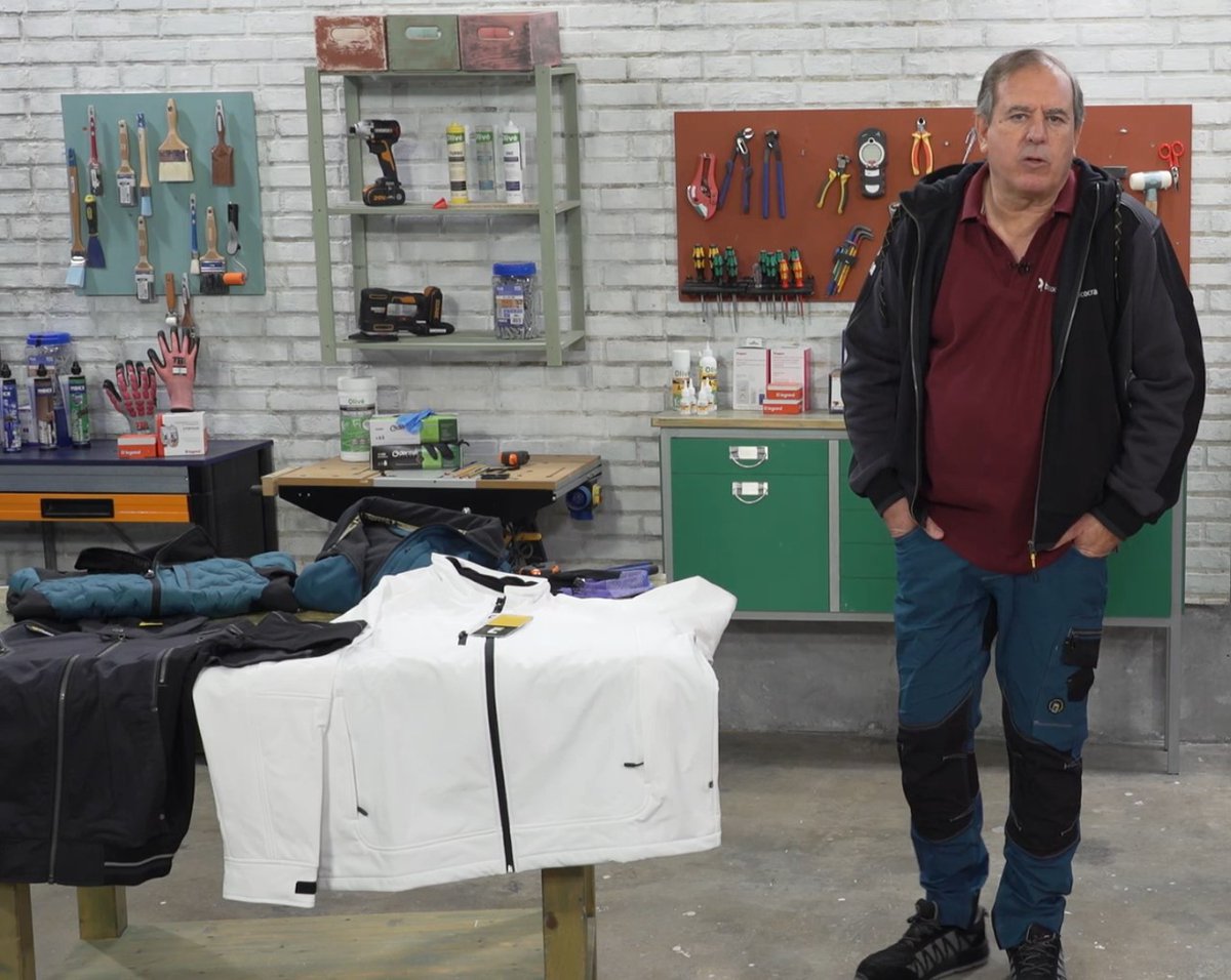 Bricocrack's tweet photo. ¿Te gusta tu #ropadetrabajo? 🤔¿Te sientes protegido y cómodo?🤨 ¿Te favorece o te la quitas en cuanto puedes? 🙄Mañana #tutorial con pase de modelos de la ropa de #TBGroup #TomásBodero #BeeWork #Cerva que te va a entusiasmar 😍y un🌟SORTEO🌟
¡No te lo pierdas y participa! 😉 https://t.co/hoNGBiBorr