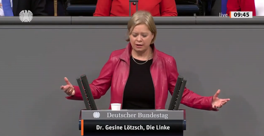 LGcommaI's tweet photo. "Masken-Dealer schossen wie Pilze aus dem Boden.
..In der Unionsfraktion konnten wir Anzeichen von Clan-Kriminalität erkennen.
..#CSU
..Korruption darf nicht länger straffrei sein
..Grundrechte einzuschränken..ist..unwürdig"
(Dr. Gesine #Loetzsch, 2021-12-16, 9:45 CET #Bundestag) https://t.co/mqhqjNw3bX