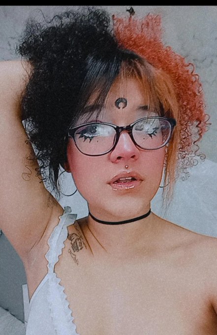 Solo soy una cara bonita y un culo excepcional 💕 https://t.co/l8eAXvUM76